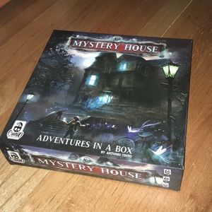 Mystery House puzzle-solving co-op board game